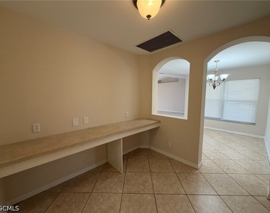3527 Ne 19th Place - Photo Thumbnail 22