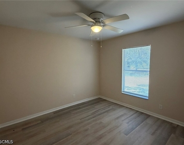 3527 Ne 19th Place - Photo Thumbnail 15