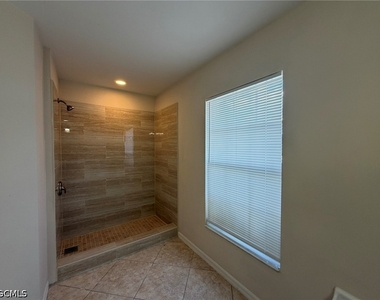 3527 Ne 19th Place - Photo Thumbnail 26