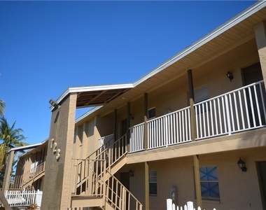 723 Se 10th Street - Photo Thumbnail 2