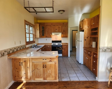 109 North Hollow - Photo Thumbnail 11