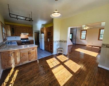 109 North Hollow - Photo Thumbnail 10