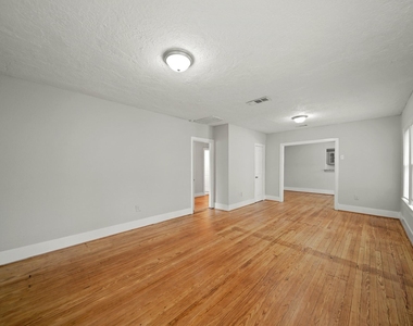 418 Spooner Street - Photo Thumbnail 3