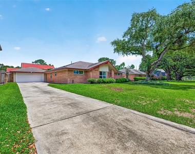 5526 Edith Street - Photo Thumbnail 2