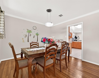 5526 Edith Street - Photo Thumbnail 12