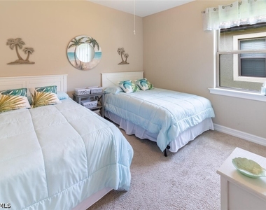 16366 Barclay Court - Photo Thumbnail 19