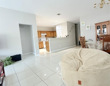 12818 Magenta Oaks Drive - Photo Thumbnail 7