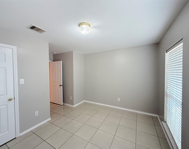 12818 Magenta Oaks Drive - Photo Thumbnail 14