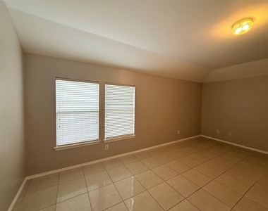 12818 Magenta Oaks Drive - Photo Thumbnail 25