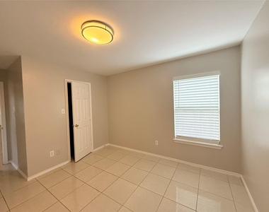 12818 Magenta Oaks Drive - Photo Thumbnail 19