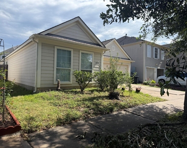 12818 Magenta Oaks Drive - Photo Thumbnail 2