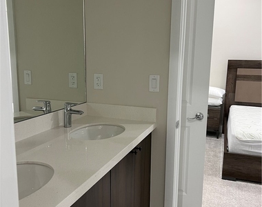 5013 Florence Drive - Photo Thumbnail 15