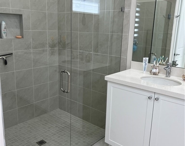 5013 Florence Drive - Photo Thumbnail 13