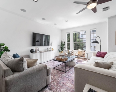 4318 Childress Street - Photo Thumbnail 20