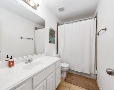 4318 Childress Street - Photo Thumbnail 7