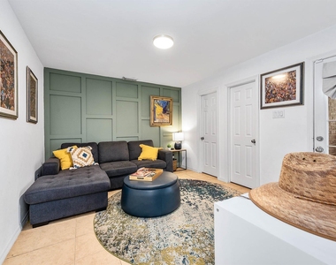 4318 Childress Street - Photo Thumbnail 6