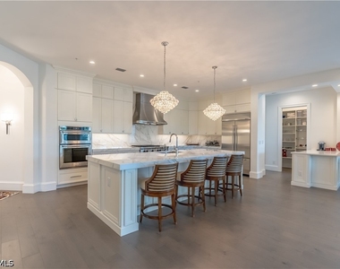 16366 Corsica Way - Photo Thumbnail 7
