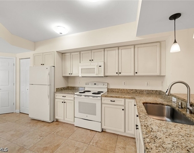 5045 Cedar Springs Drive - Photo Thumbnail 8