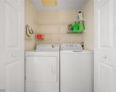 5045 Cedar Springs Drive - Photo Thumbnail 18