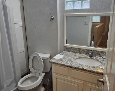 7711 Del Glen Lane - Photo Thumbnail 11