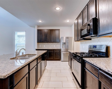 4542 Medrano Trl - Photo Thumbnail 12