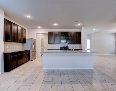 4542 Medrano Trl - Photo Thumbnail 11