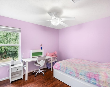 6819 Lavington Way - Photo Thumbnail 10