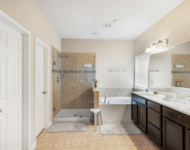 6819 Lavington Way - Photo Thumbnail 18
