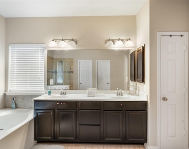 6819 Lavington Way - Photo Thumbnail 19