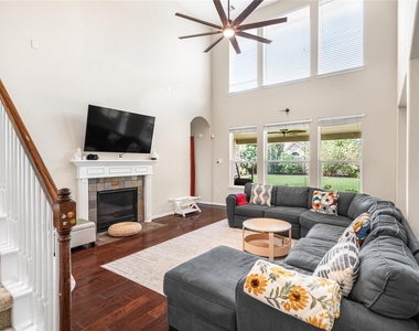 6819 Lavington Way - Photo Thumbnail 2