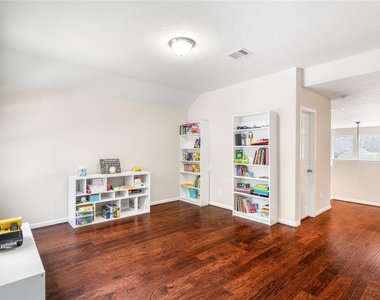 6819 Lavington Way - Photo Thumbnail 8