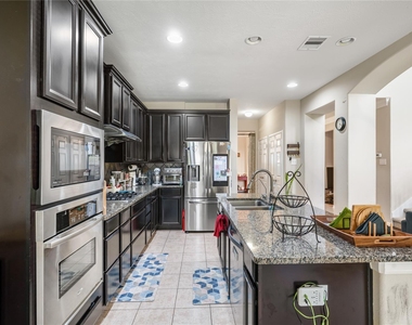 6819 Lavington Way - Photo Thumbnail 3