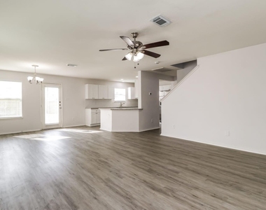 20735 Desert Shadows Lane - Photo Thumbnail 2