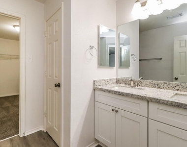 20735 Desert Shadows Lane - Photo Thumbnail 11