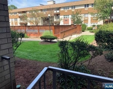 1111 River - Photo Thumbnail 17