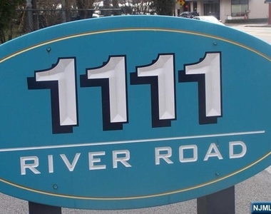 1111 River - Photo Thumbnail 1