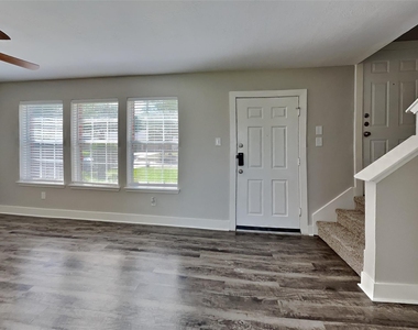 5150 Summit Lodge Drive - Photo Thumbnail 3