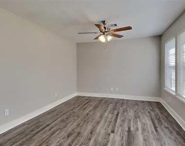 5150 Summit Lodge Drive - Photo Thumbnail 2