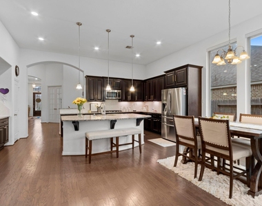 18230 Newmachar Way - Photo Thumbnail 9