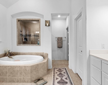 18230 Newmachar Way - Photo Thumbnail 25