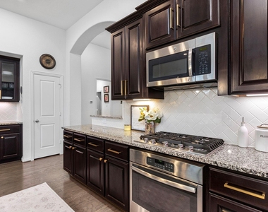 18230 Newmachar Way - Photo Thumbnail 16
