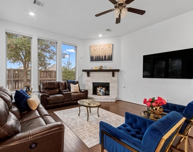 18230 Newmachar Way - Photo Thumbnail 7