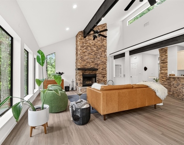 41 Creek Forest Lane - Photo Thumbnail 9