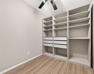41 Creek Forest Lane - Photo Thumbnail 38