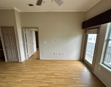 1441 East Street - Photo Thumbnail 8