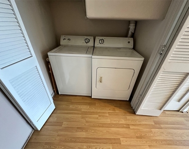 1441 East Street - Photo Thumbnail 5