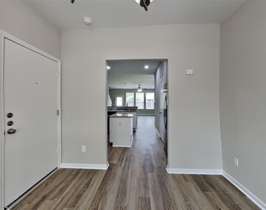 15214 Taos Creek Court - Photo Thumbnail 4