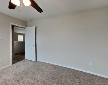 15214 Taos Creek Court - Photo Thumbnail 11