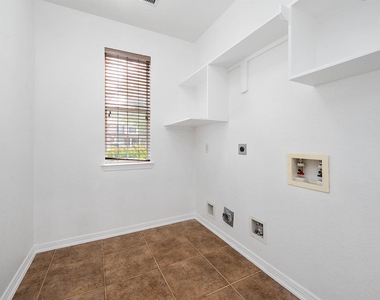 15119 Shady Gate Court - Photo Thumbnail 11
