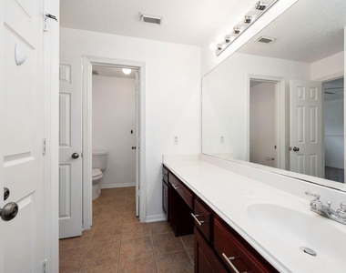 15119 Shady Gate Court - Photo Thumbnail 24